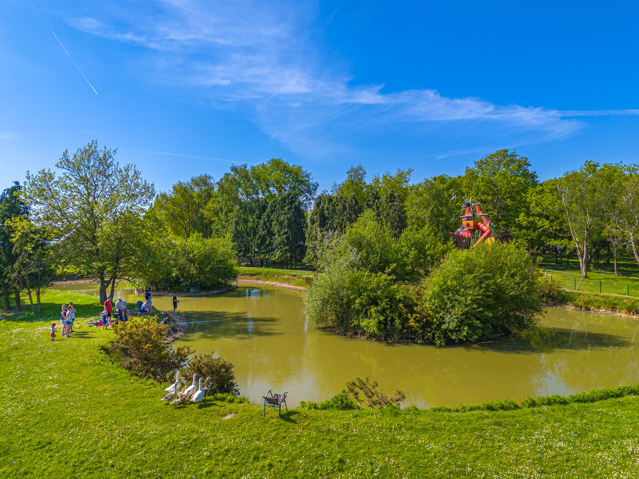 �tang de p�che, jeux bateau pirate au camping CAPFUN Chateau d'Arvid � Villerville (14).